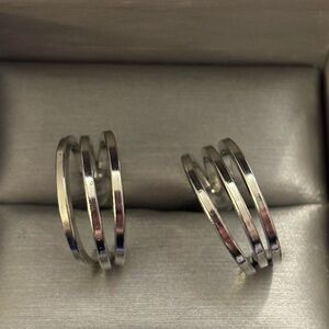 NWOT: Triple Band Silver Earrings
